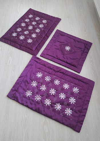 Mor İşlemeli Yatak Örtüsü - Görsel 5