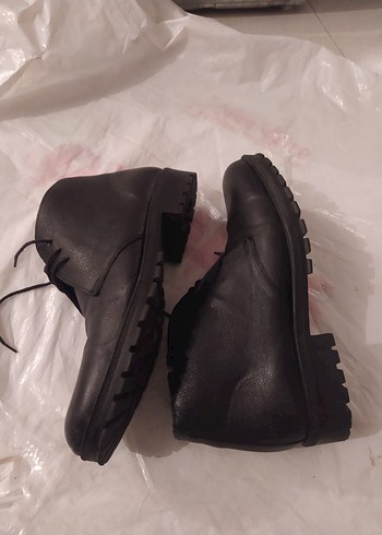 Minimalist Siyah Deri Erkek Bot - Görsel 4