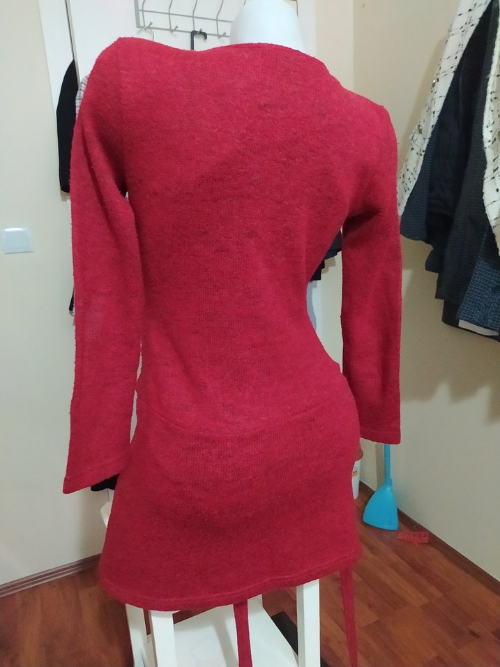 Kırmızı V Yaka Triko Elbisesi - Görsel 3