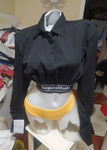 Diğer SagazaStudio Siyah Kısa Düğmeli Crop Gömlek