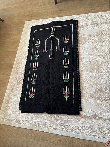 İşlemeli Seccade