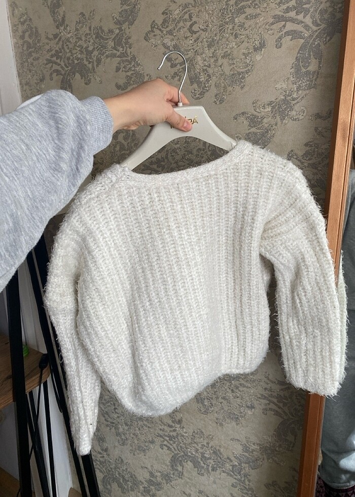 Crop model tüylü kazak - Görsel 3