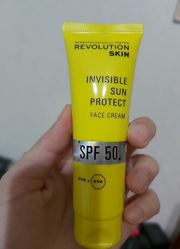 Revolution güneş kremi