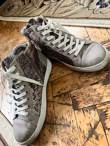 Sneakers bot