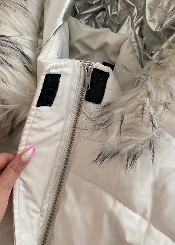 Beyaz Kürklü Kadın Kışlık Mont - Görsel 4