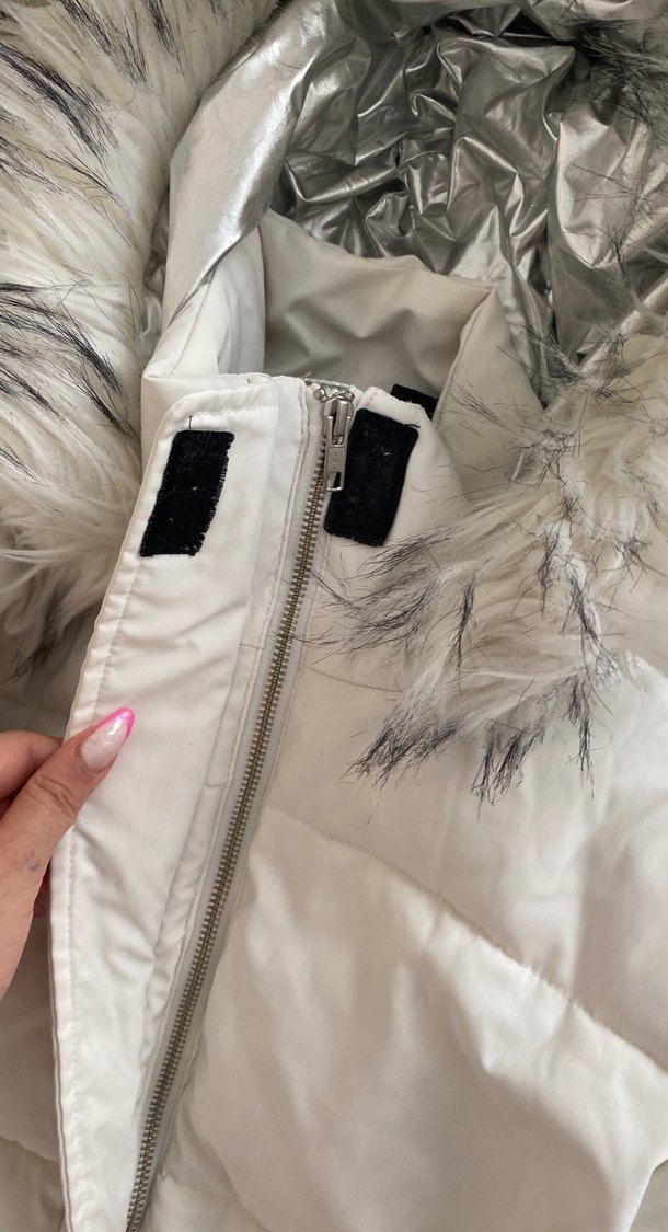 Beyaz Kürklü Kadın Kışlık Mont - Görsel 4