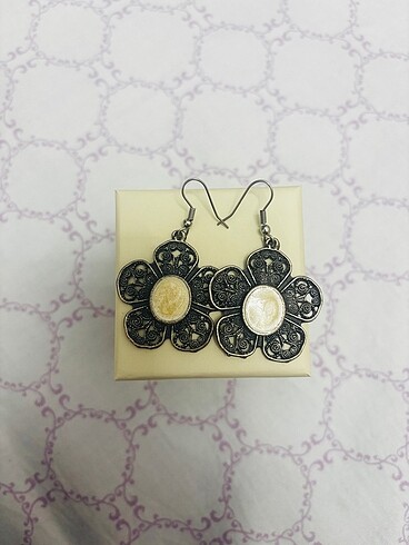 Accessorize Çiçek küpe