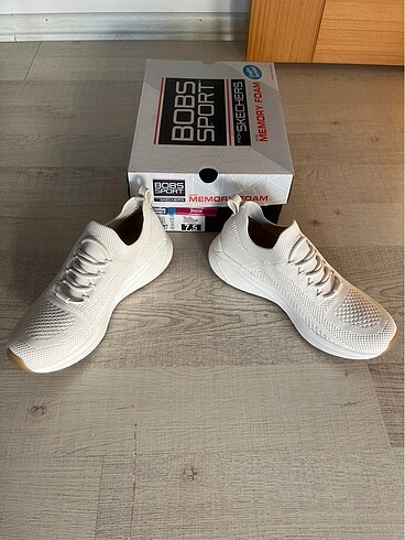 37,5 Beden Skechers 37,5 (24,5cm)