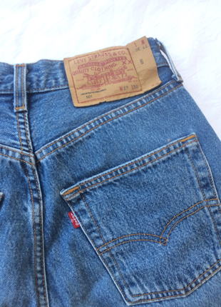 Levis kot