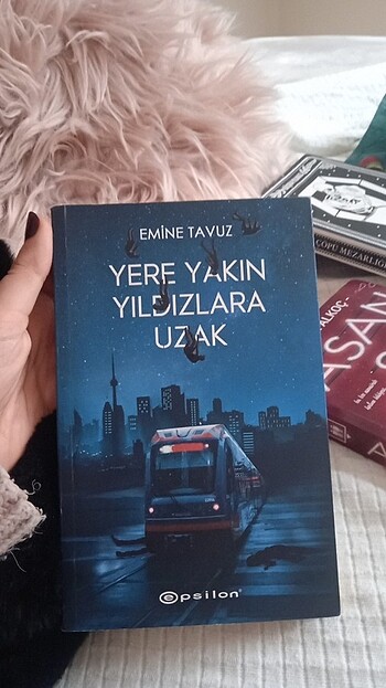  Beden Asansör,yere yakın yıldızlara Uzak ve kibrit çöpü mezarlığı 