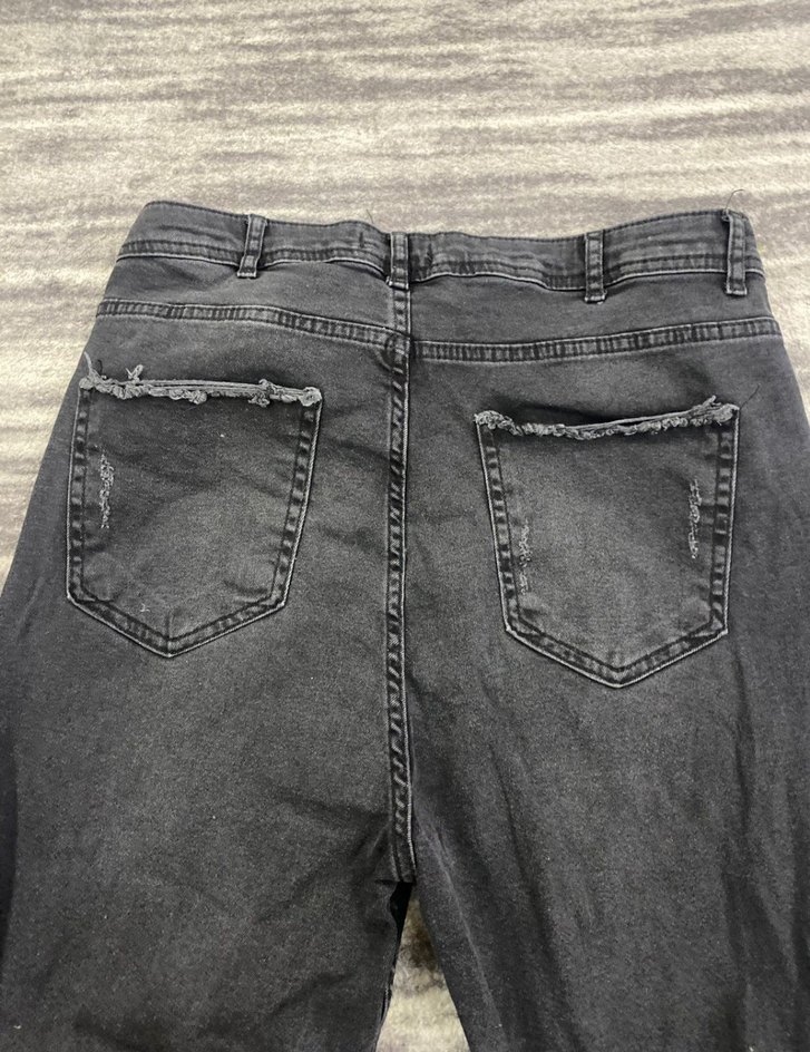 Gri Yırtık Bol Kesim Kadın Kot Pantolon - Görsel 4