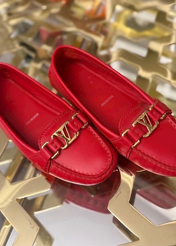 Klasik Kırmızı Deri Tokalı Kadın Babet - Görsel 2