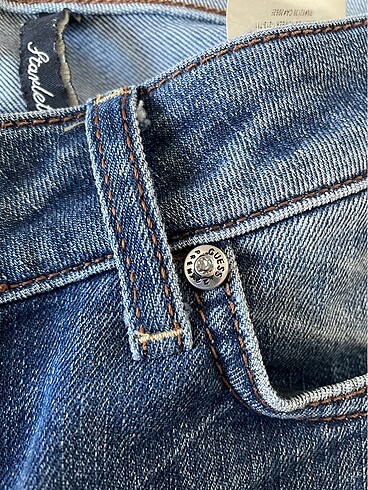 27 Beden lacivert Renk Guess Premium Jean