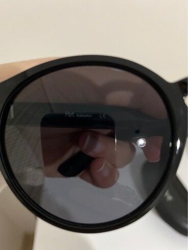  Beden siyah Renk Flirt marka Unisex güneş gözlüğü