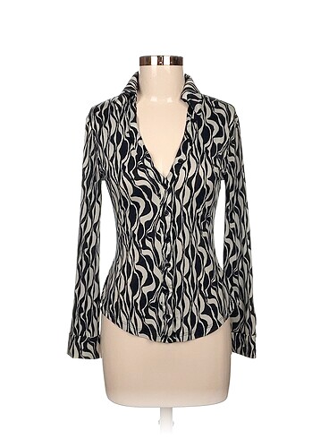 Zara Bluz %70 İndirimli.