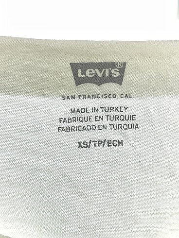 xs Beden beyaz Renk Levis T-shirt %70 İndirimli.