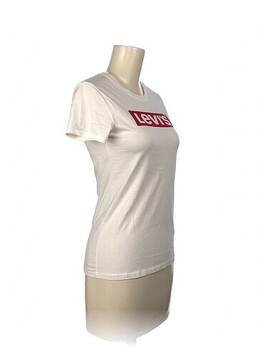Levis Levis T-shirt %70 İndirimli.
