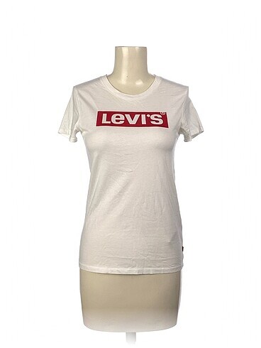 Levis T-shirt %70 İndirimli.