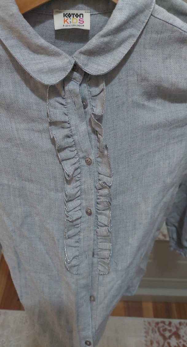 Gri Fırfırlı Uzun Çocuk Gömlek - Görsel 3