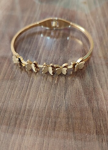 Beden altın Renk KELEBEK MODEL SİMLİ KELEPÇE