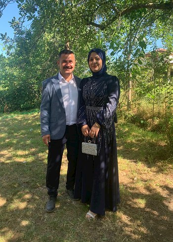 lacivert taşlı pullu uzun abiye