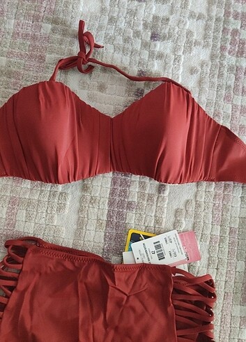 Penti etiketli bikini takımı