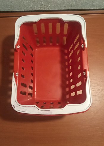 Diğer market sepeti ve el oyuncağı