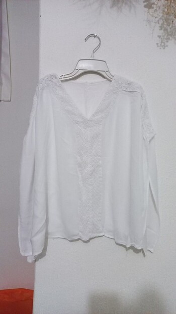 Beyaz T-shirt bluz