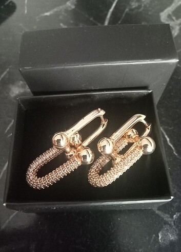  Beden Tiffany Küpe 