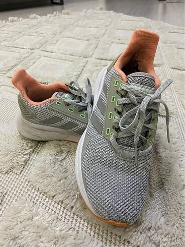 36 Beden Adidas koşu ayakkabısı