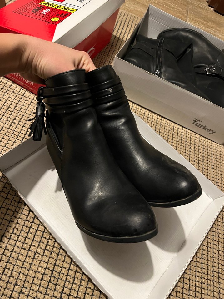 Kadın Siyah Deri Tokalı Topuklu Bot - Görsel 3