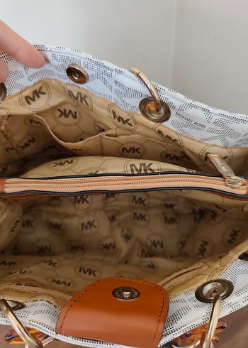 Zincir Detaylı Beyaz Kadın Deri Çanta - Görsel 4