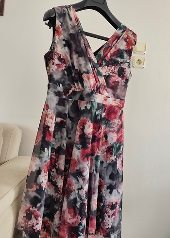 Çiçek Desenli V Yakalı Midi Elbise - Görsel 2