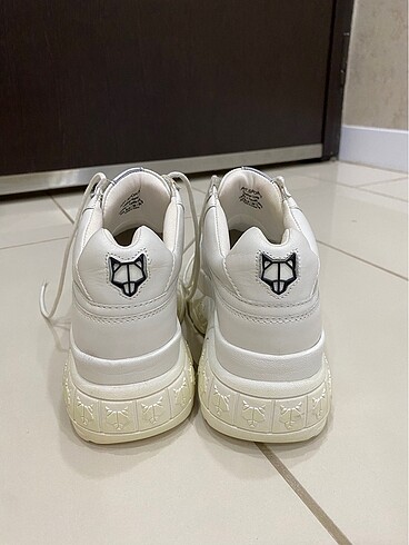 38 Beden naked wolfe sneakers
