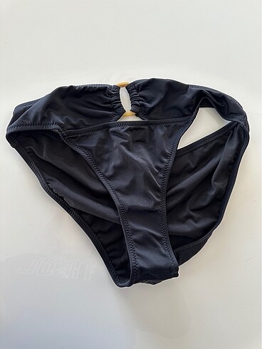 l Beden Bikini Altı