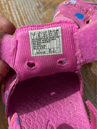23 Beden Skechers kız ayakkabı