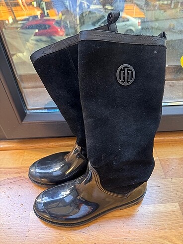 38 Beden Tommy Hilfiger Yağmur Çizmesi