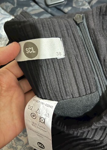 Seçil Siyah Pilili Midi Keten Etek - Görsel 4