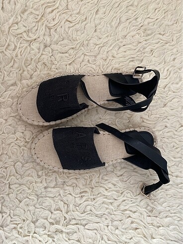 H&M Nakışlı hasır Sandalet