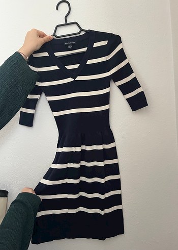 Çizgili V Yakalı Lacivert Triko Elbise - Görsel 2