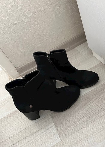 Siyah Süet Tokalı Kadın Topuklu Bot - Görsel 3