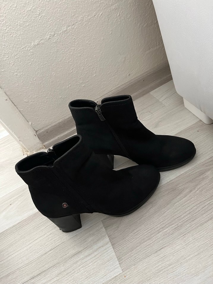 Siyah Süet Tokalı Kadın Topuklu Bot - Görsel 3