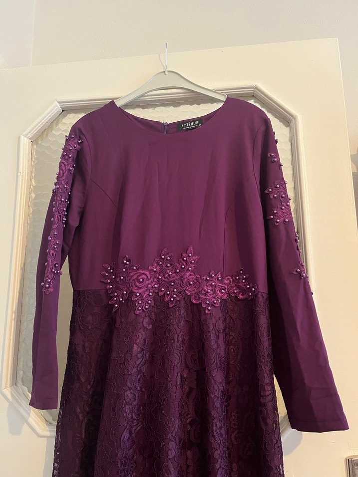 Mor Uzun Kollu Nakışlı Dantelli Kadın Elbise - Görsel 2