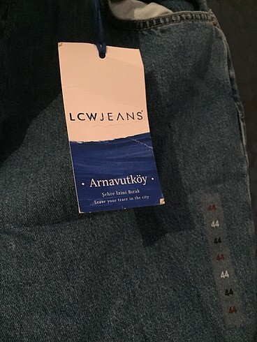 44 Beden Lcw mom jeans sıfır ürün etiketli