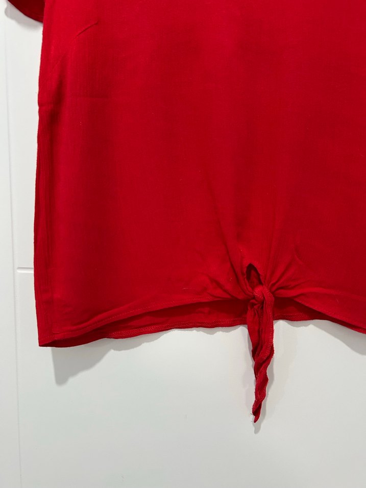 Kısa Kollu Kırmızı Bluz - Görsel 4