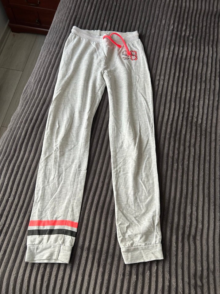 Gri Nakışlı Kız çocuk Eşofman Altı - Görsel 3