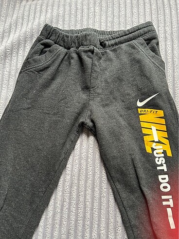 xs Beden Nike eşofman