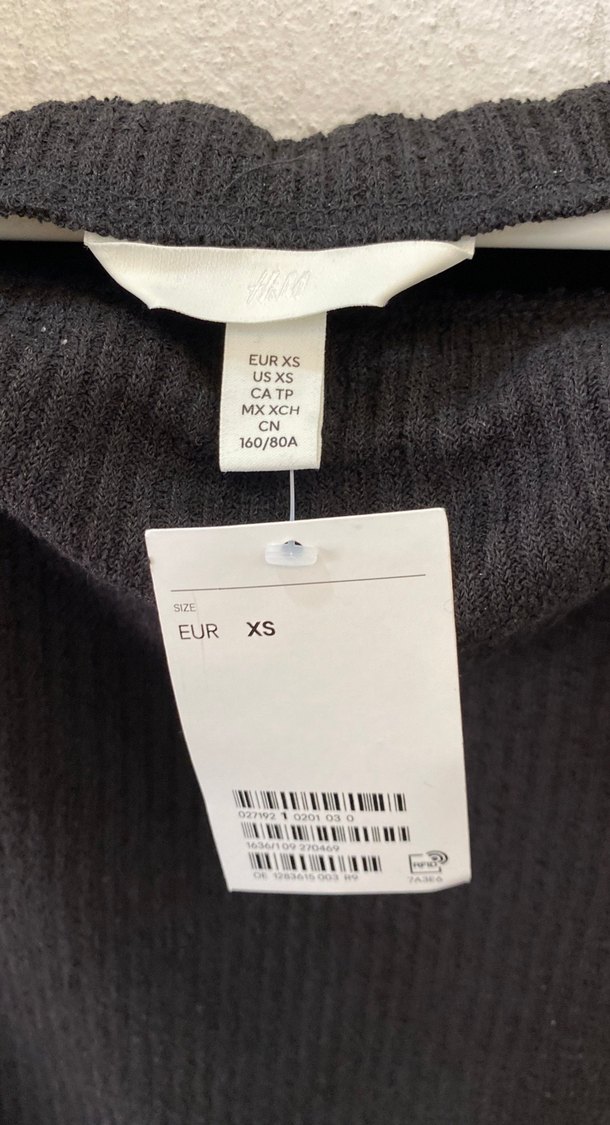 Kız Çocuk Siyah Triko Kısa Kollu Bluz - Görsel 2