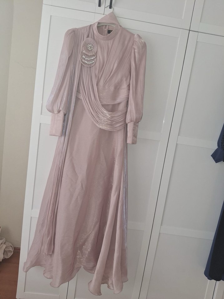 Pudra pembesi uzun tesettür abiye elbise - Görsel 2