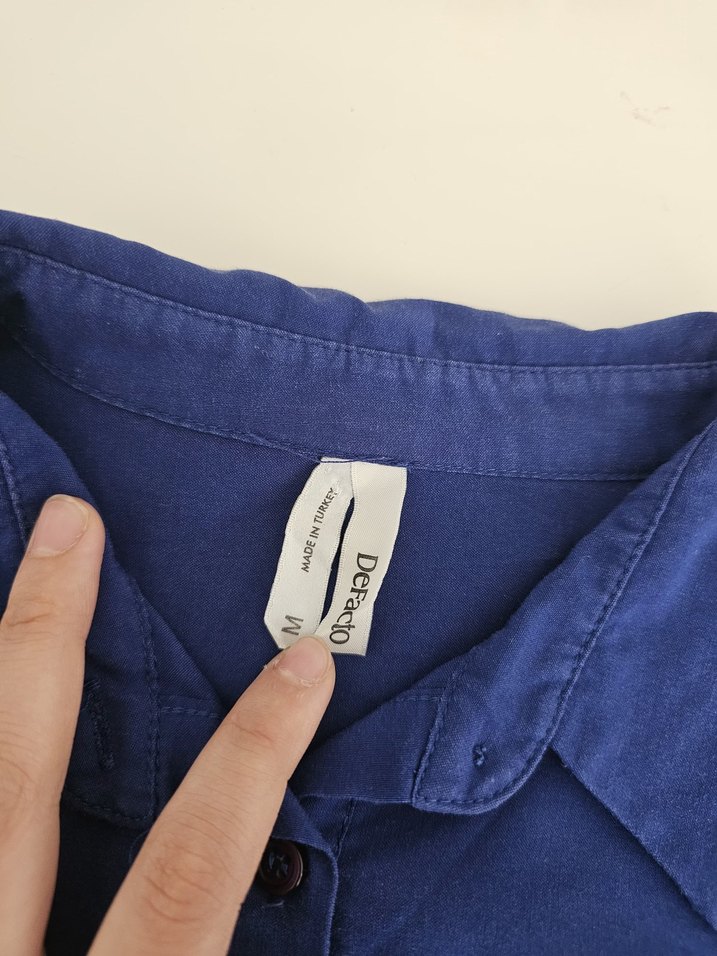 V Yaka Lacivert Uzun Kollu Kadın Gömlek - Görsel 3